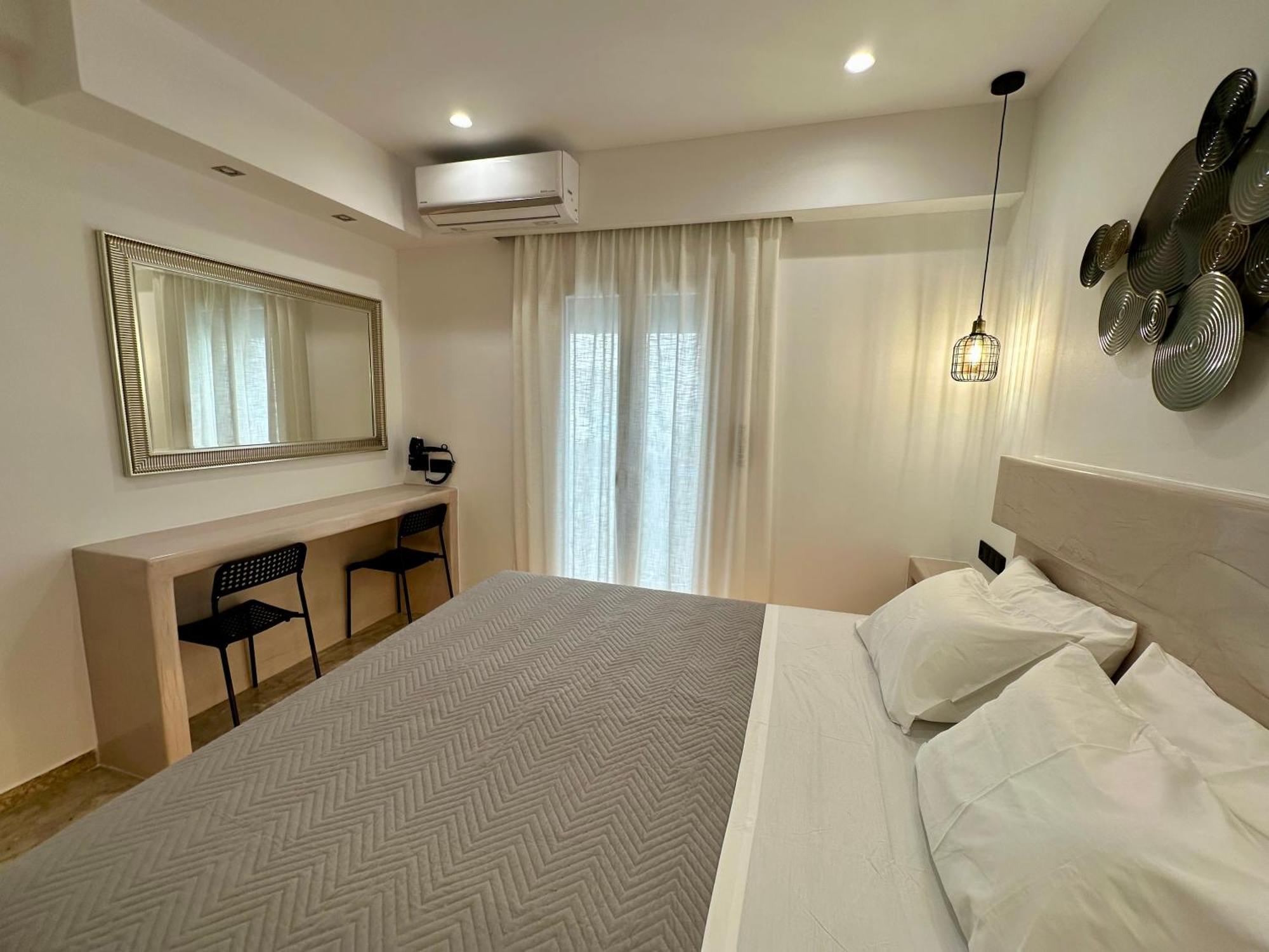 Aphrodite Hotel & Apartments Иос Экстерьер фото